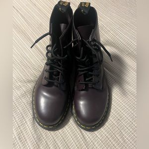 Burgundy Doc Martens size 7 in men’s. 8-8 1/2 in women’s